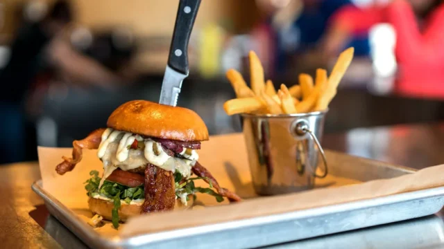 brgr-bar-01
